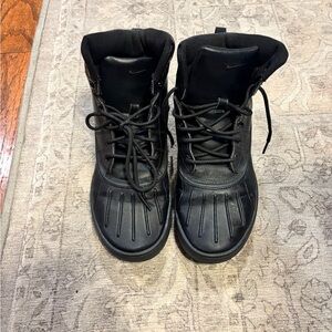 Nike Snow Boots
